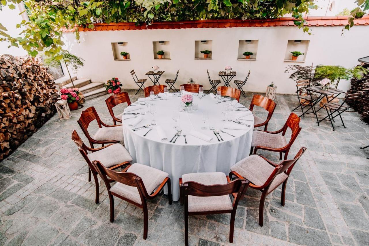 Apartments Avio Zgornji Brnik Екстериор снимка